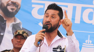 विपद्मा  परेका  नागरिकको  जीवन  बचाउन  सातै  प्रदेशमा  एयर  एम्बुलेन्स  हुन  जरुरी  छ :  मन्त्री  लामिछाने