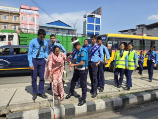 प्रहरी स्कुल छोड्नुपुर्व सामाजिक सेवा गर्दै विद्यार्थी